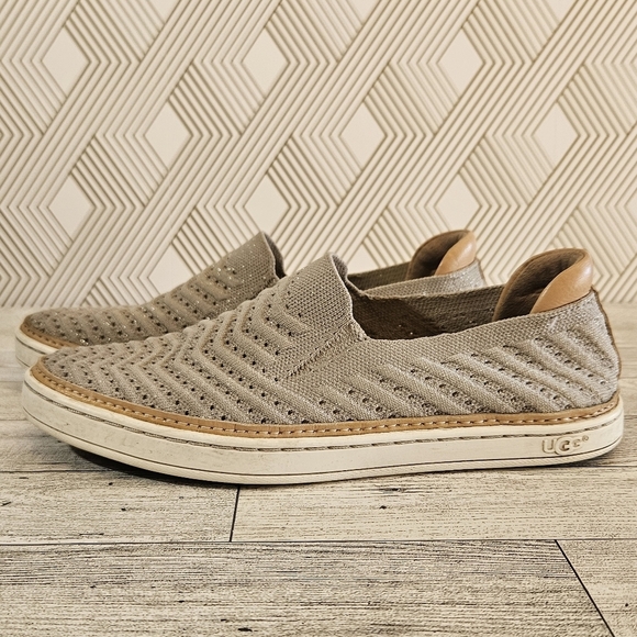 UGG Sammy Wavy Sneaker Slip-On Loafers Knit Upper Glittery Sparkle Size 6 - Picture 4 of 9